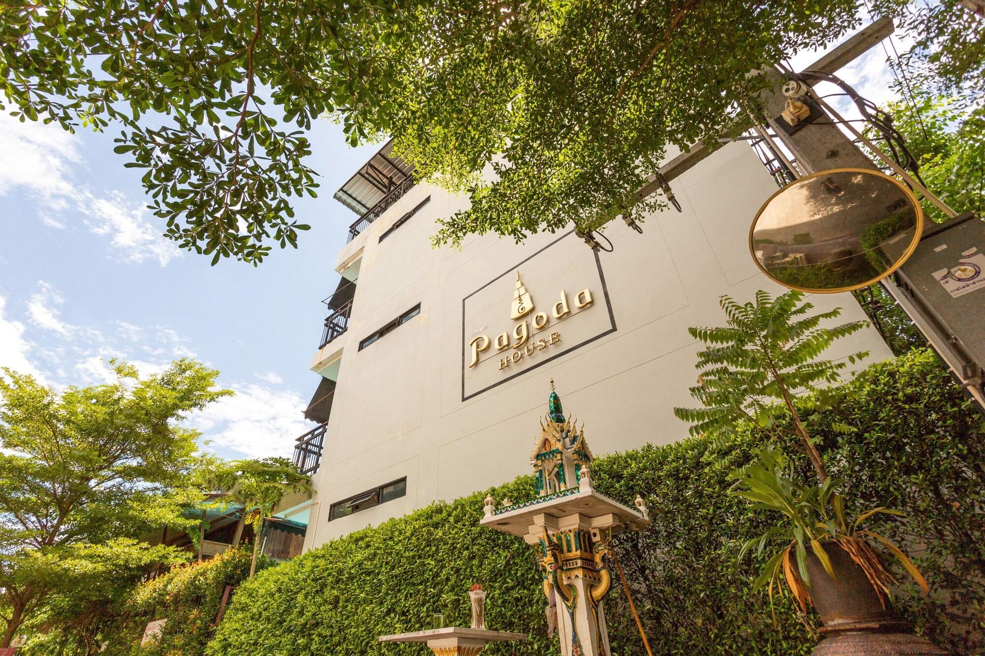 Capital O 1051 Pagoda House Чиангмай Экстерьер фото